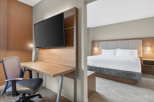 Images Holiday Inn Express & Suites Coralville by IHG