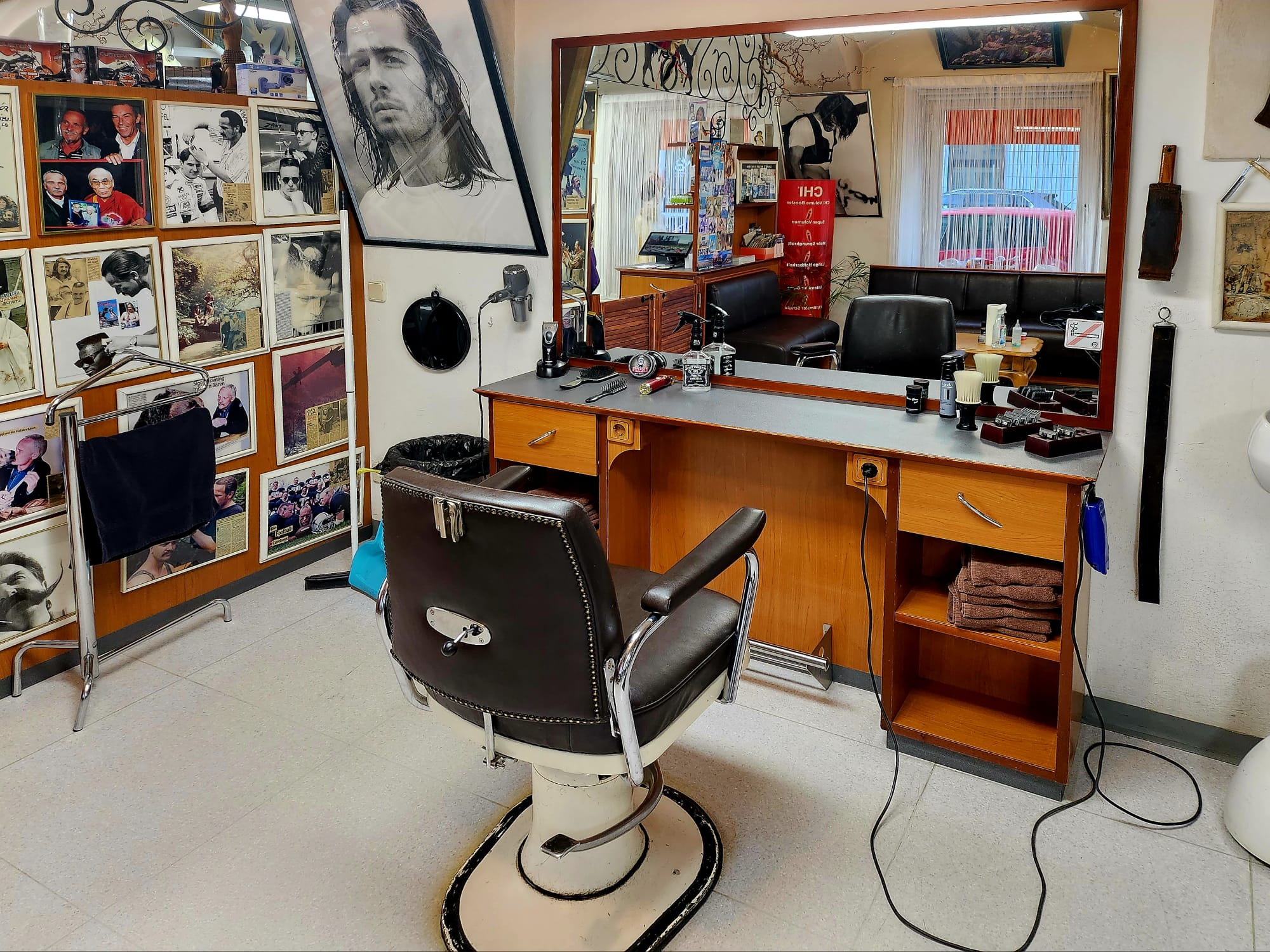 Friseursalon Haar-Guru, Völkermarkter Straße 5 in Klagenfurt am Wörthersee