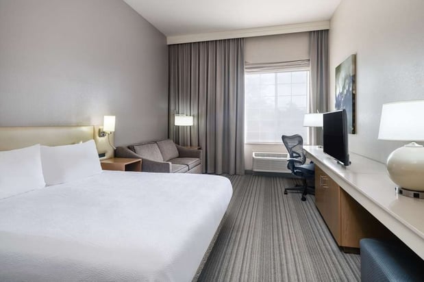 Images Hilton Garden Inn Bakersfield