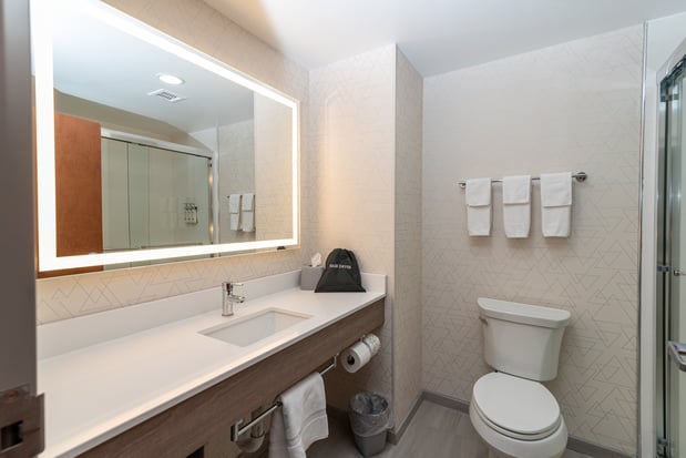 Images Holiday Inn Express & Suites Hampton South-Seabrook by IHG