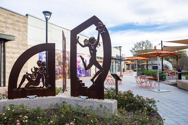 Images Hotel Indigo Gainesville-Celebration Pointe by IHG