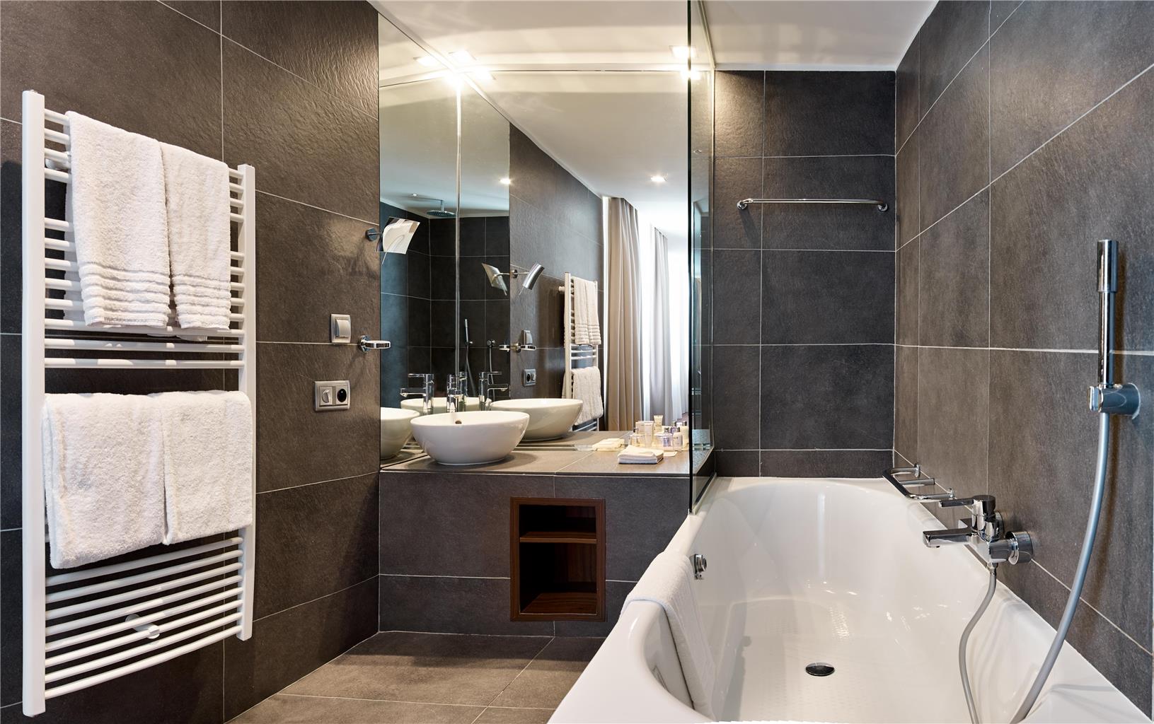 Radisson Blu Balmoral Hotel, Spa