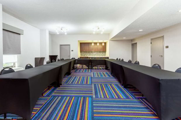 Images Hampton Inn Orlando-International Airport