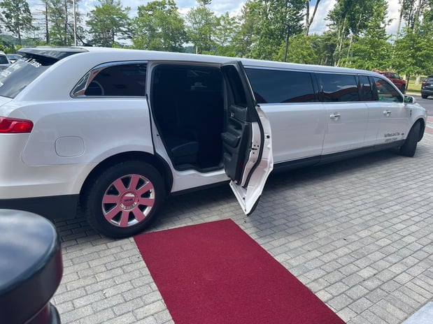 Images Fast Wheels Limousine and Transportation Services