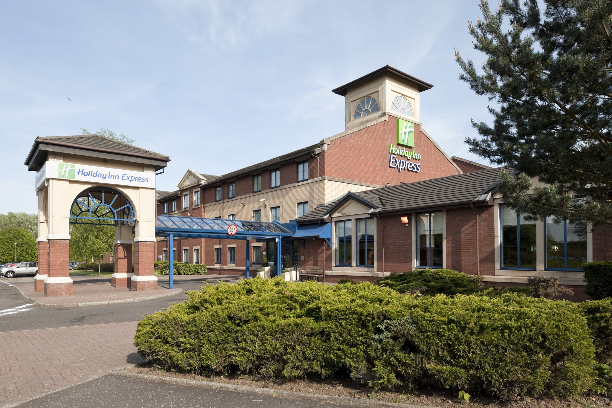 Images Holiday Inn Express Strathclyde Park M74, JCT.5 by IHG