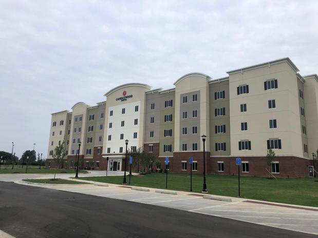 Images Candlewood Suites Building 38300