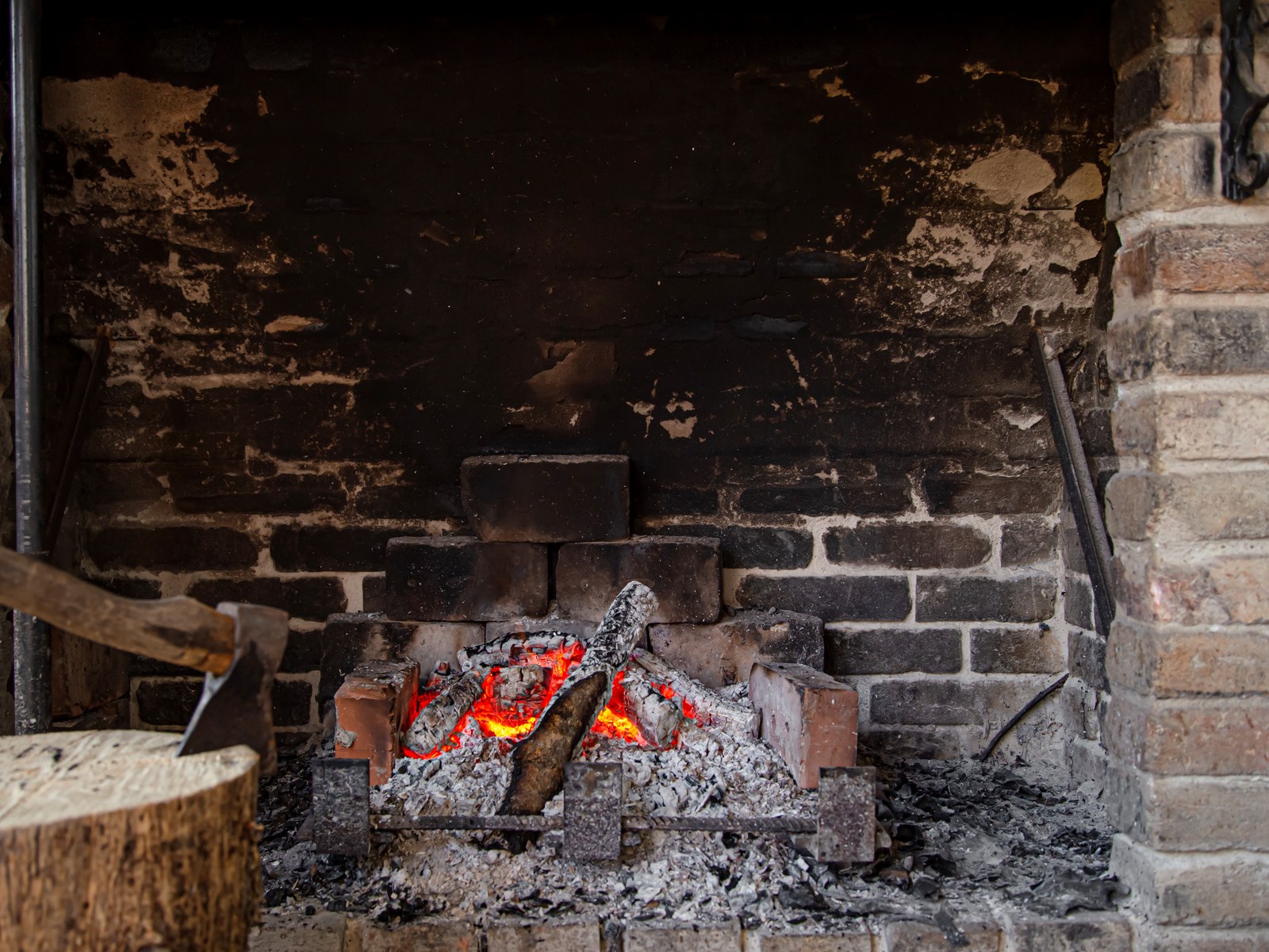 Ashes Away Chimney Sweep LLC