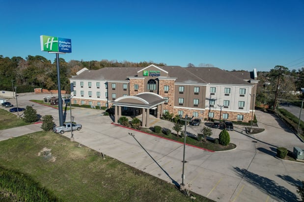 Images Holiday Inn Express & Suites Cleveland by IHG