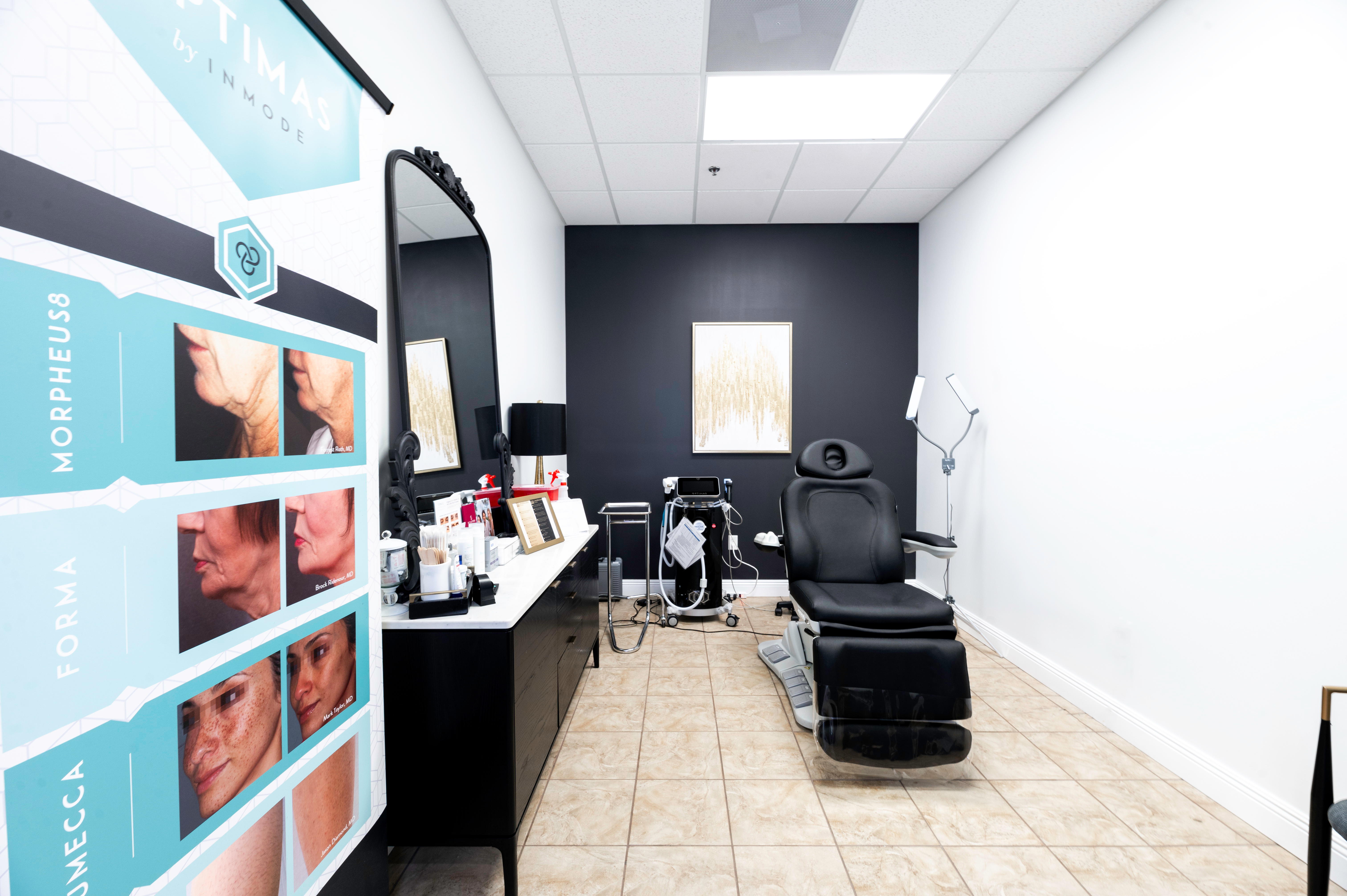 AT GLAM + GLO MEDICAL AESTHETICS LOUNGE, OUR MISSION IS TO EDUCATE AND EMPOWER CLIENTS TO LOOK AND FEEL BOTH BEAUTIFUL AND YOUTHFUL.