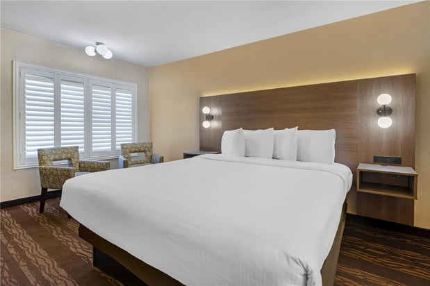 Images Best Western Plus Stovall's Inn