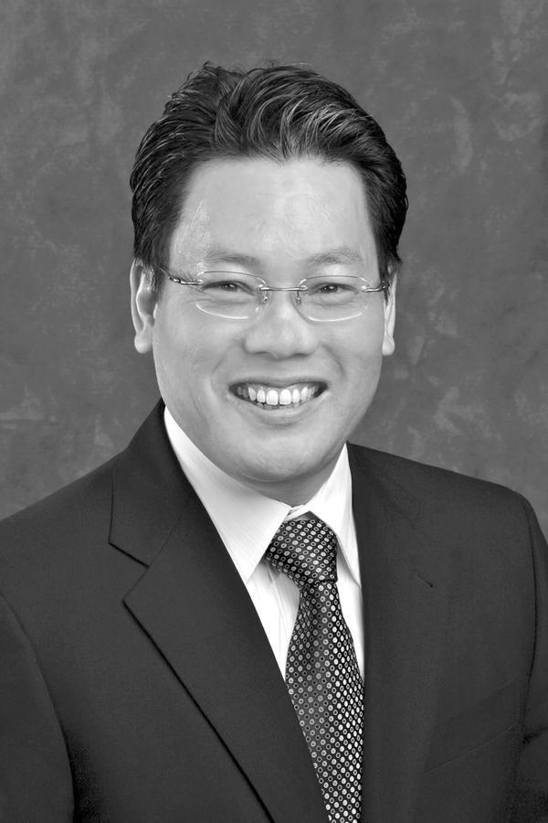 Edward Jones - Financial Advisor: Darryl L Wong Kaneohe (808)247-2072