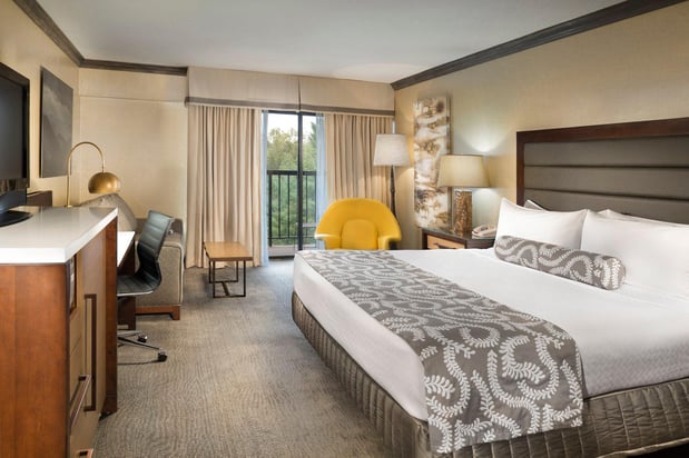 Images Crowne Plaza Resort Asheville by IHG