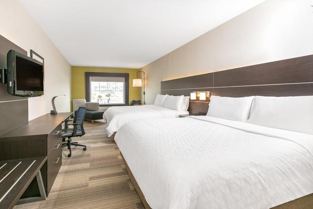 Images Holiday Inn Express & Suites Seaside-Convention Center, an IHG Hotel