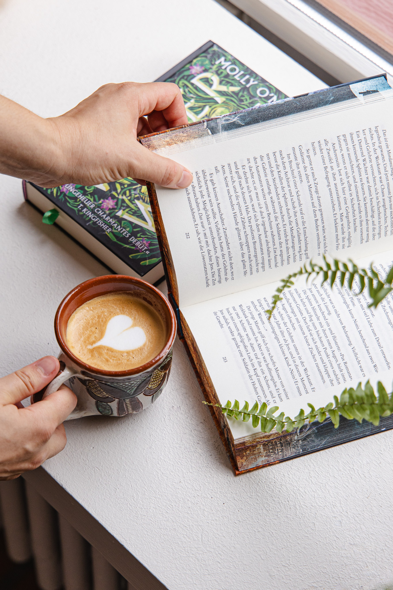 Bilder Cozy Place | books & coffee