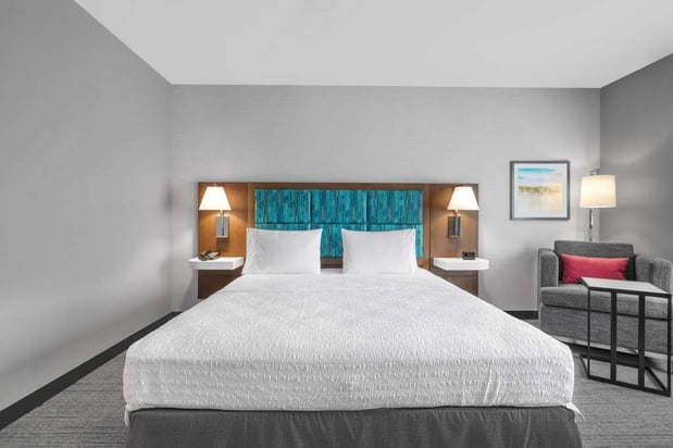 Images Hampton Inn & Suites Bakersfield Central