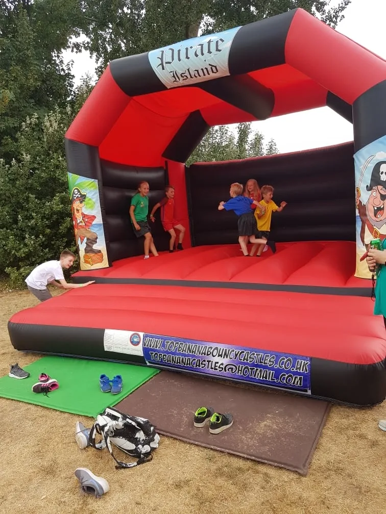 Images Top Banana Bouncy Castles