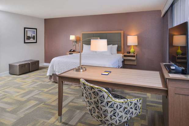 Images Hampton Inn & Suites Altoona-Des Moines