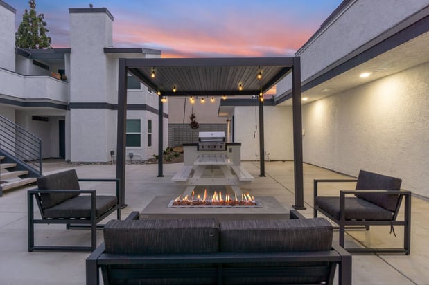 Images Hamilton Courtyard Apartments