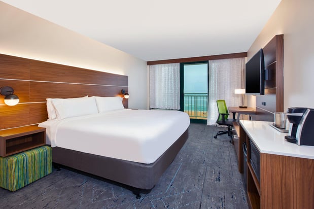 Images Holiday Inn Express & Suites VA Beach Oceanfront by IHG
