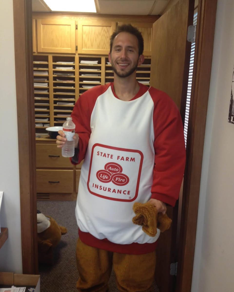 Flashback to 2012! Before becoming a State Farm Agent, I spent one day as the Good Neigh-bear. Looki 