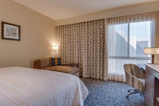 Images Hampton Inn and Suites Los Angeles - Glendale