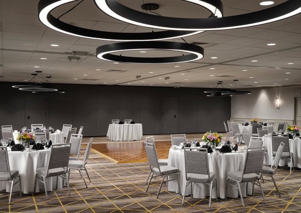 Images Holiday Inn & Suites Marlborough by IHG