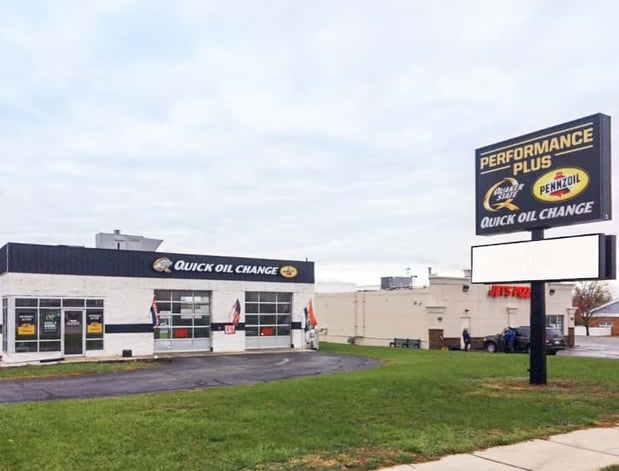 Images Performance Plus Quick Oil Change