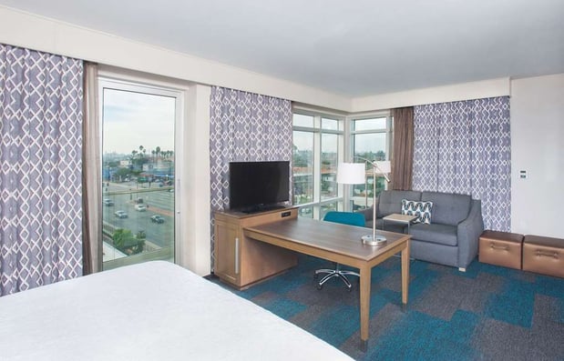 Images Hampton Inn & Suites LAX El Segundo