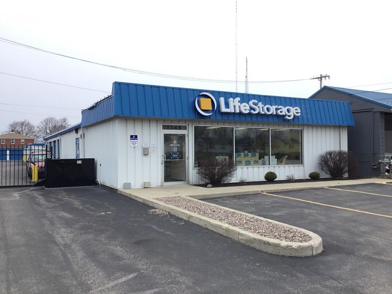 Images Life Storage - Lackawanna