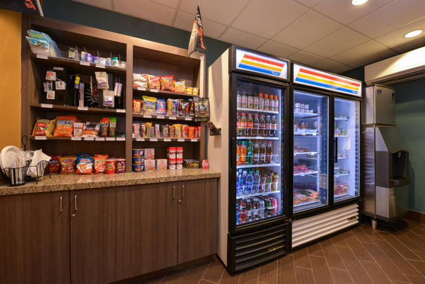 Images Holiday Inn Express & Suites Pocatello by IHG