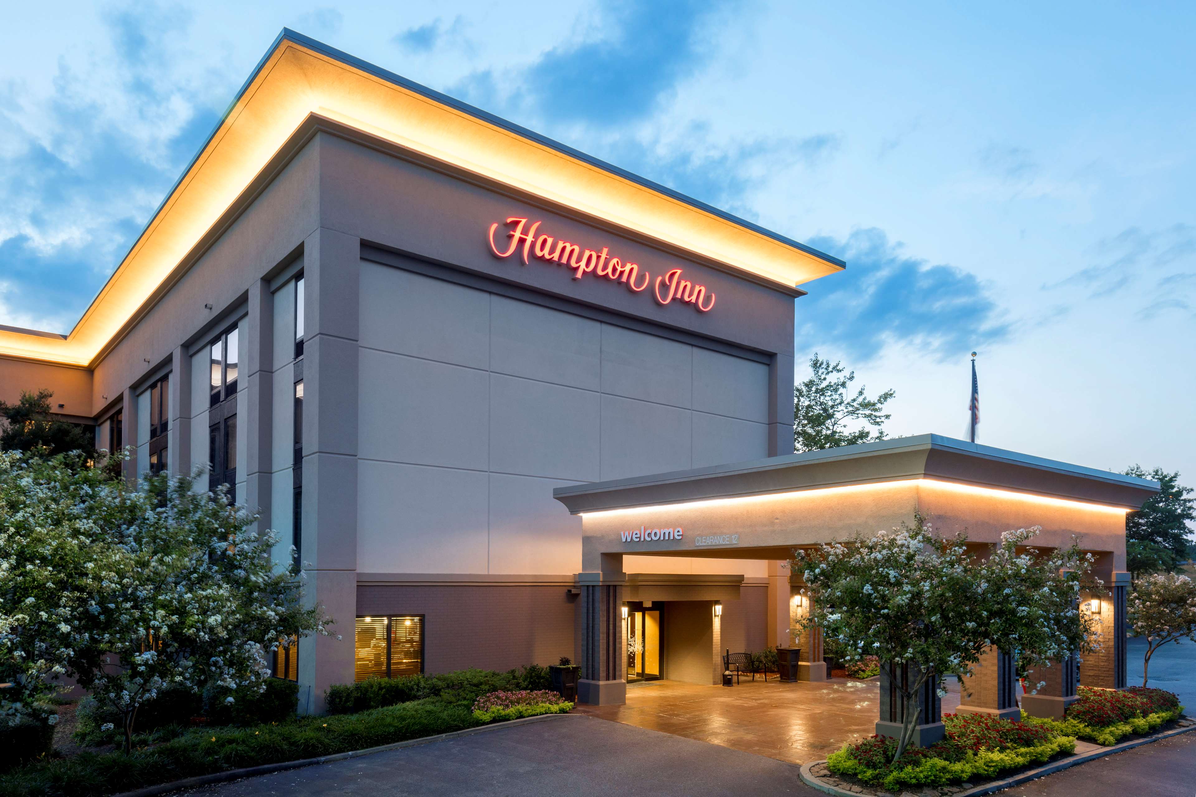 Hampton Inn MemphisWalnut Grove/Baptist Hospital East in Memphis, TN (Hotels & Motels) 901