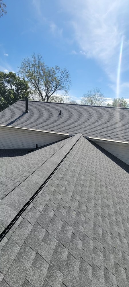 New 50yr lifetime roofing system. Replaced all rotten wood.