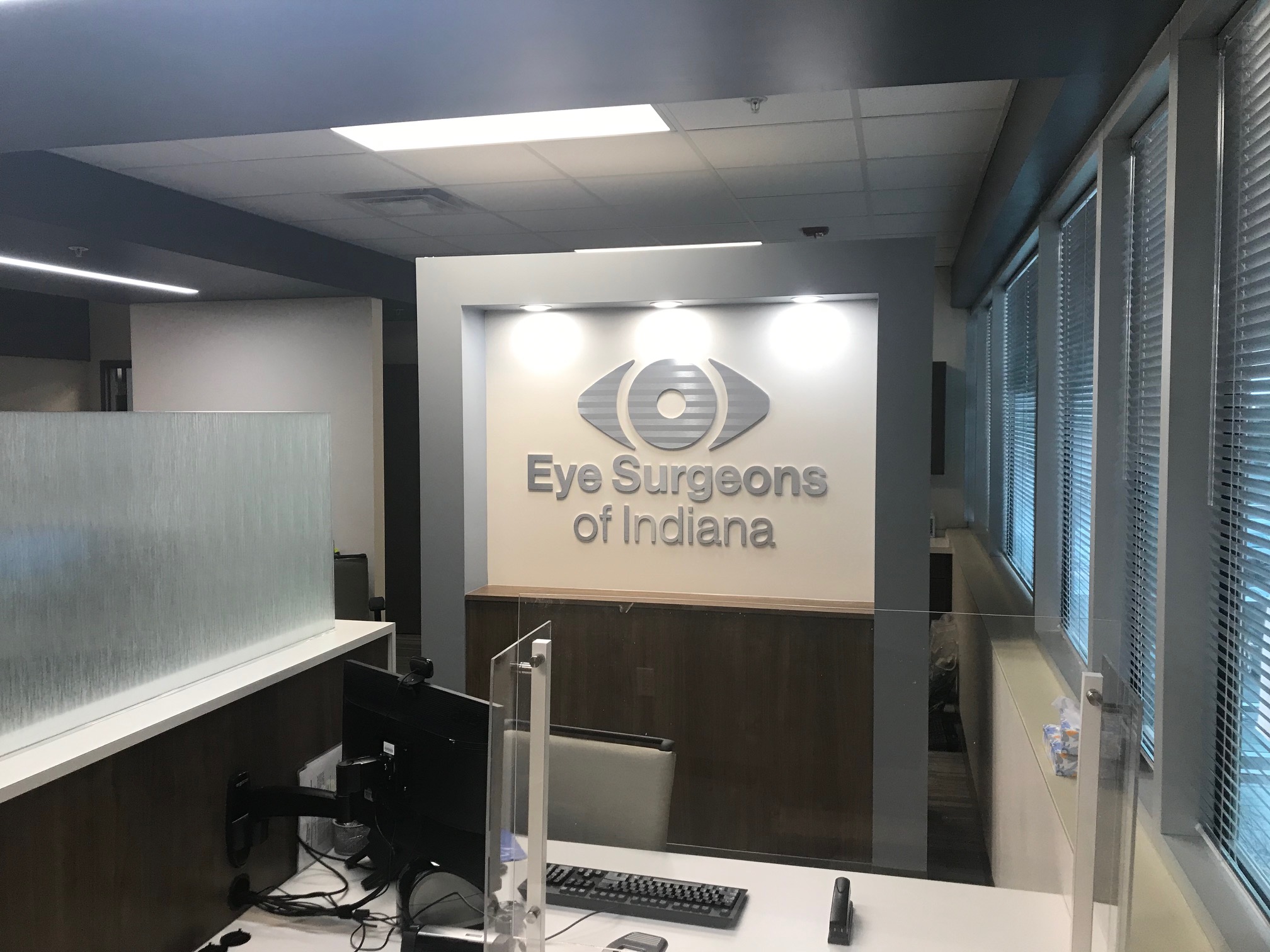 Image 2 | Eye Surgeons of Indiana