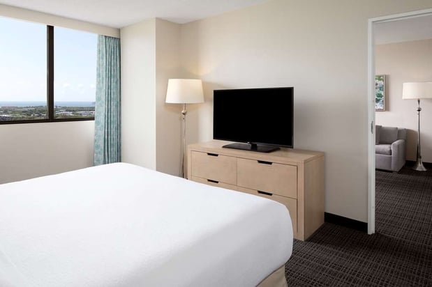 Images Embassy Suites by Hilton Tampa Airport Westshore