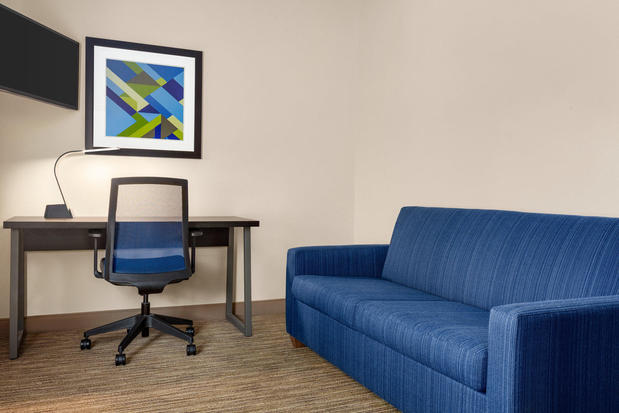 Images Holiday Inn Express & Suites San Antonio NW-Medical Area by IHG