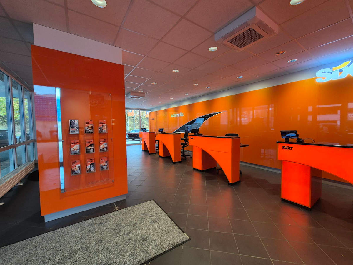 SIXT Autovermietung Braunschweig Süd, Berliner Platz 1B in Braunschweig