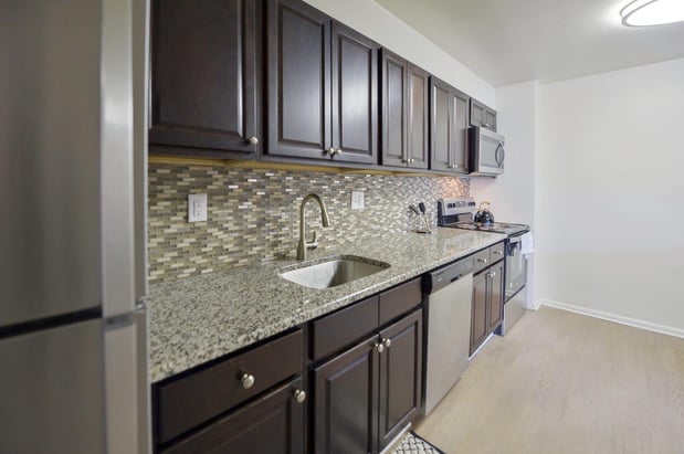 Images The Colonials Apartment Homes