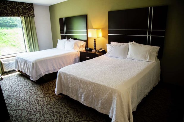 Images Hampton Inn & Suites Sharon