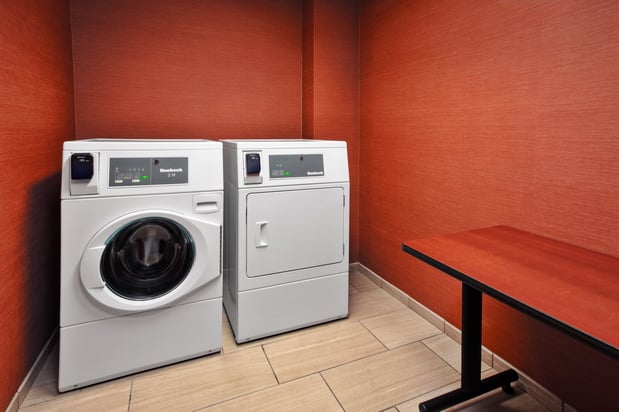 Images Holiday Inn Express & Suites Grand Rapids-North by IHG