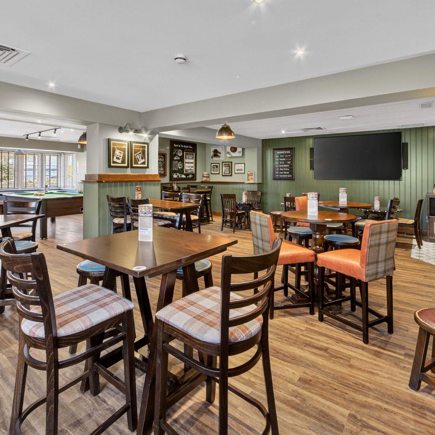 The Maple Tree, Doncaster casual dining area