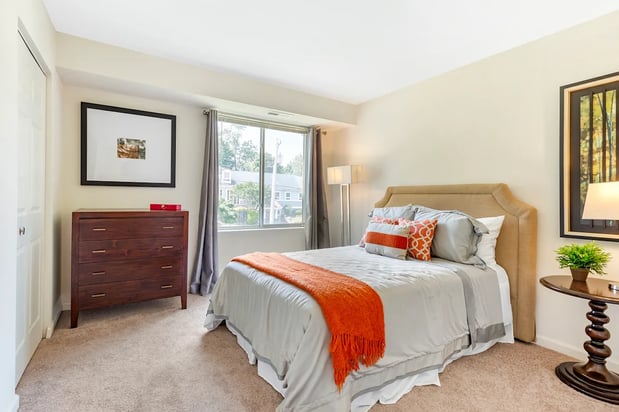 Images Annapolis Roads Apartments