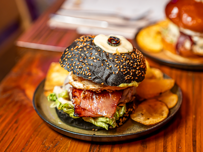 Ovante - Hamburguesería Y Tapas En Barcelona