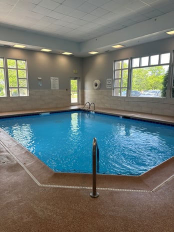 Images Holiday Inn Express & Suites Chicago-Algonquin by IHG