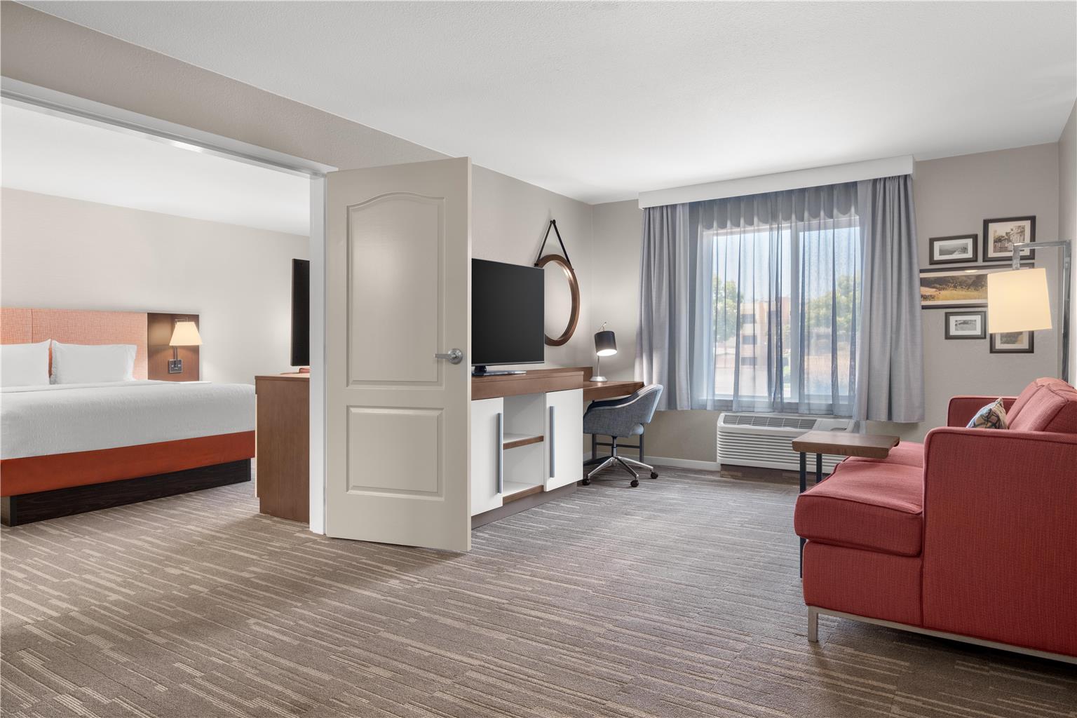 Guest room