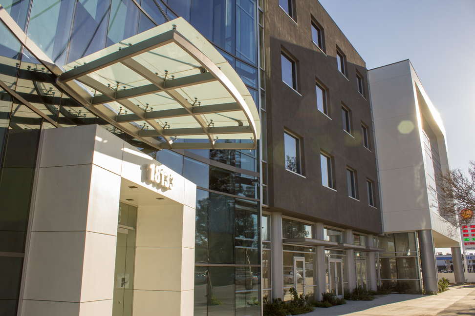 Facey Medical Group Orthopedics – Tarzana