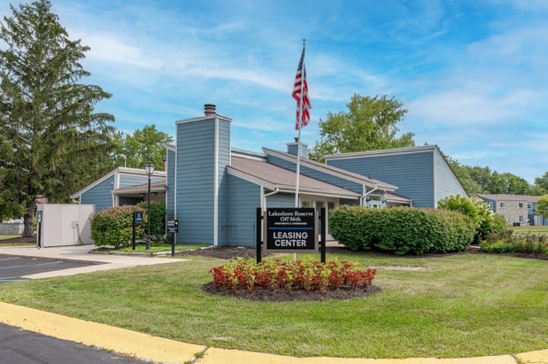 Images Lakeshore Reserve Off 86th Apartments and Townhomes