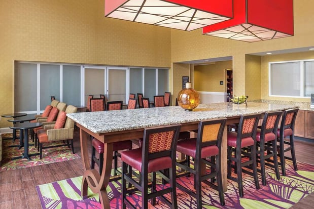 Images Hampton Inn & Suites Charlotte-Arrowood Rd.