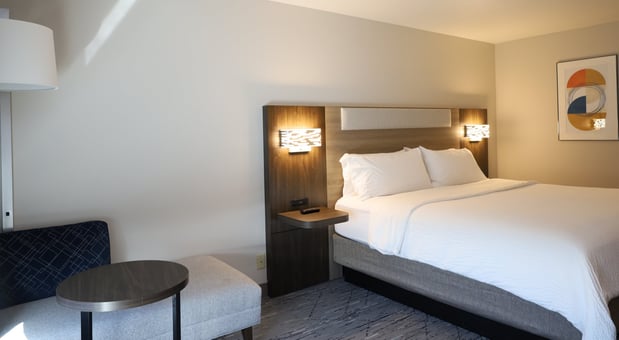 Images Holiday Inn Express & Suites Vancouver Mall/Portland Area by IHG