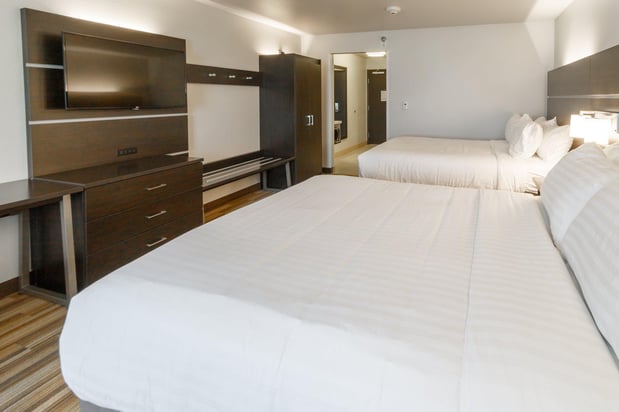 Images Holiday Inn Express & Suites Lincoln I - 80 by IHG