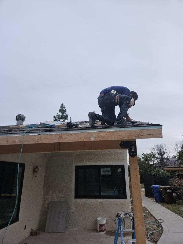Servicios de techado-Los Pimenteles Handyman